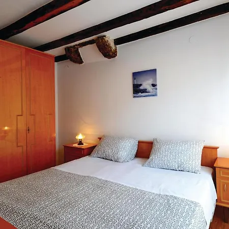 Holiday home 3 Bedroom Lovely Home In Kavran Kavran