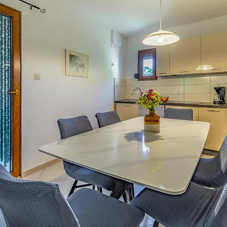 3 Bedroom Lovely In
